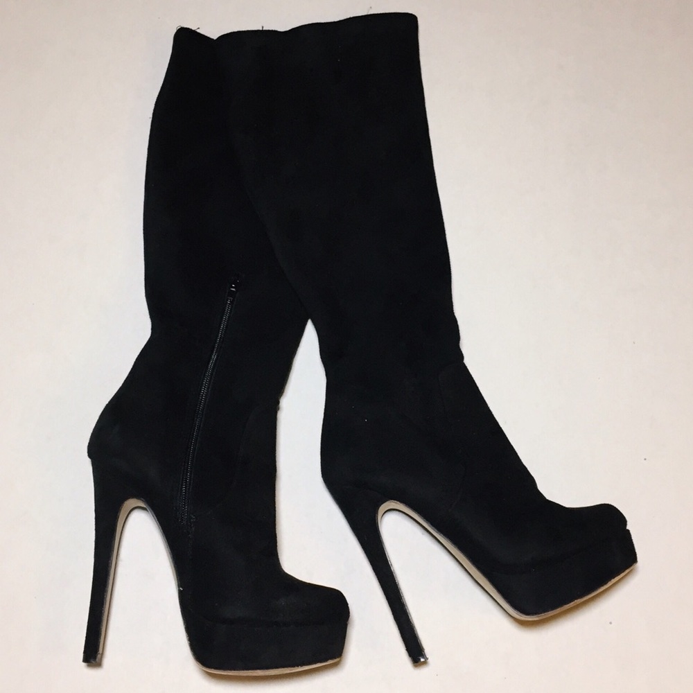 SOLD NOT FOR SALE  Black 5inch High Heel Pumps